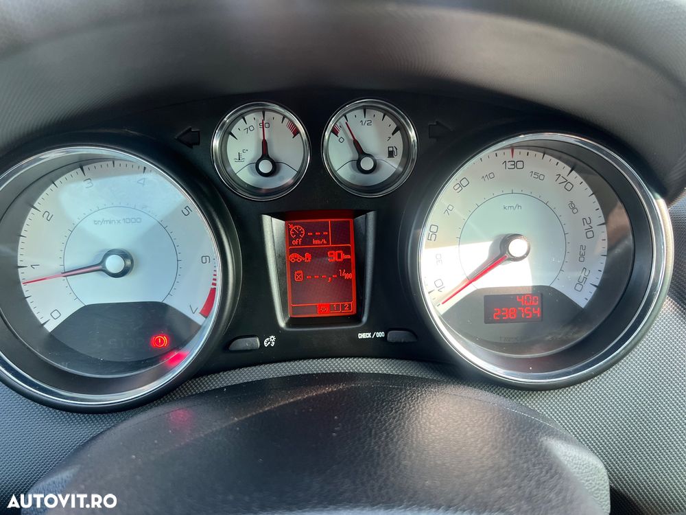 Peugeot 308 1.6 THP Allure - 10