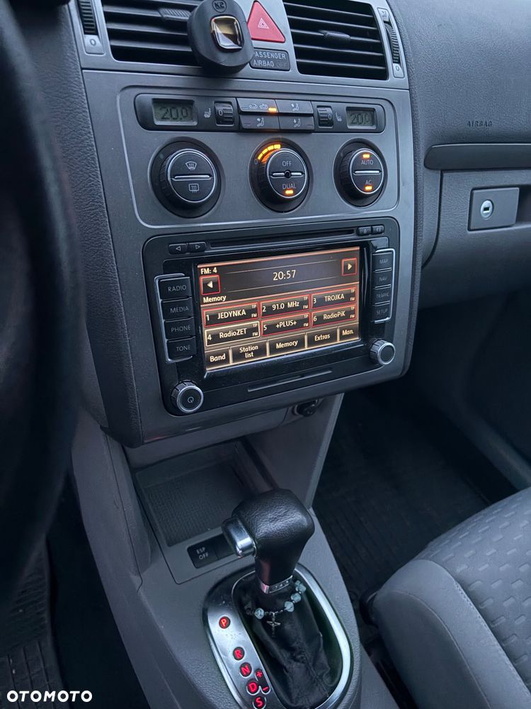 Volkswagen Touran 1.9 TDI DPF Trendline DSG - 3