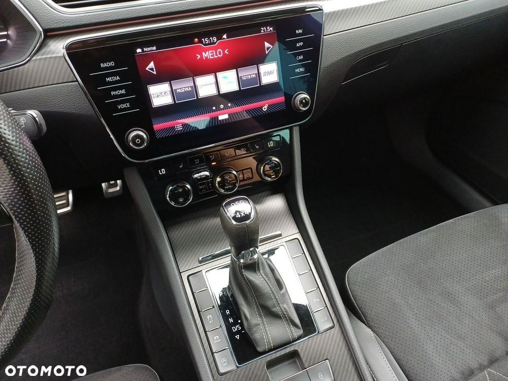 Skoda Superb 2.0 TSI 4x4 DSG Sportline - 19