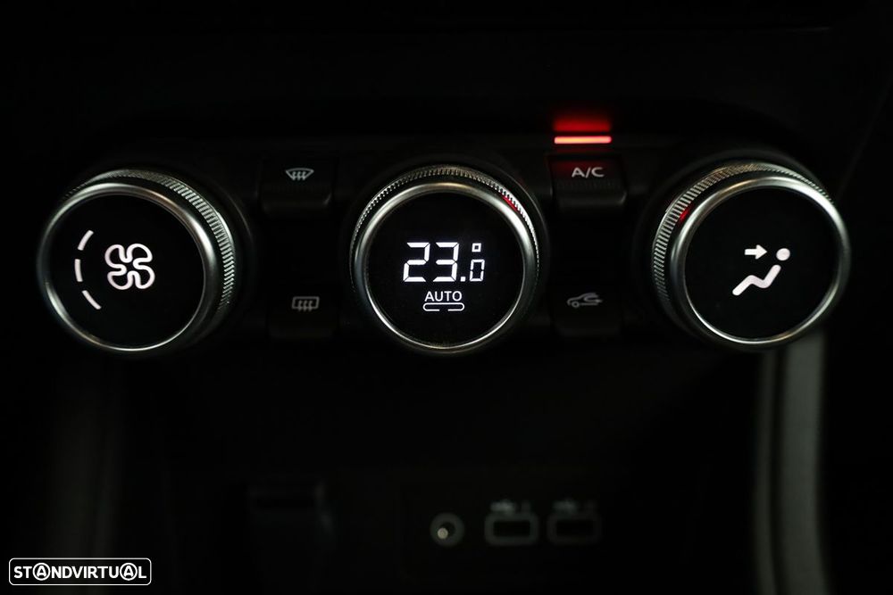 Renault Captur 1.0 TCe Techno Bi-Fuel - 12