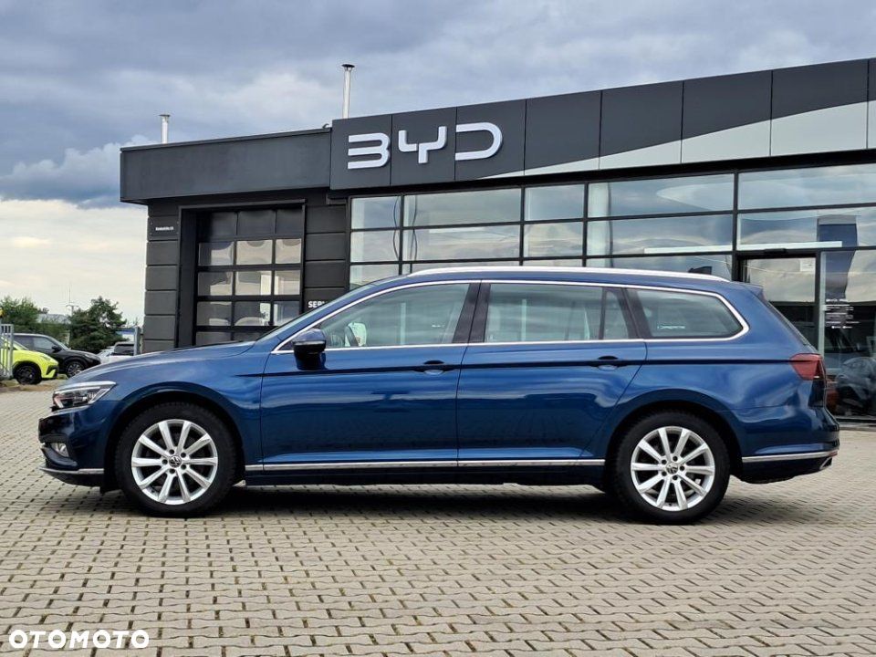 Volkswagen Passat - 2