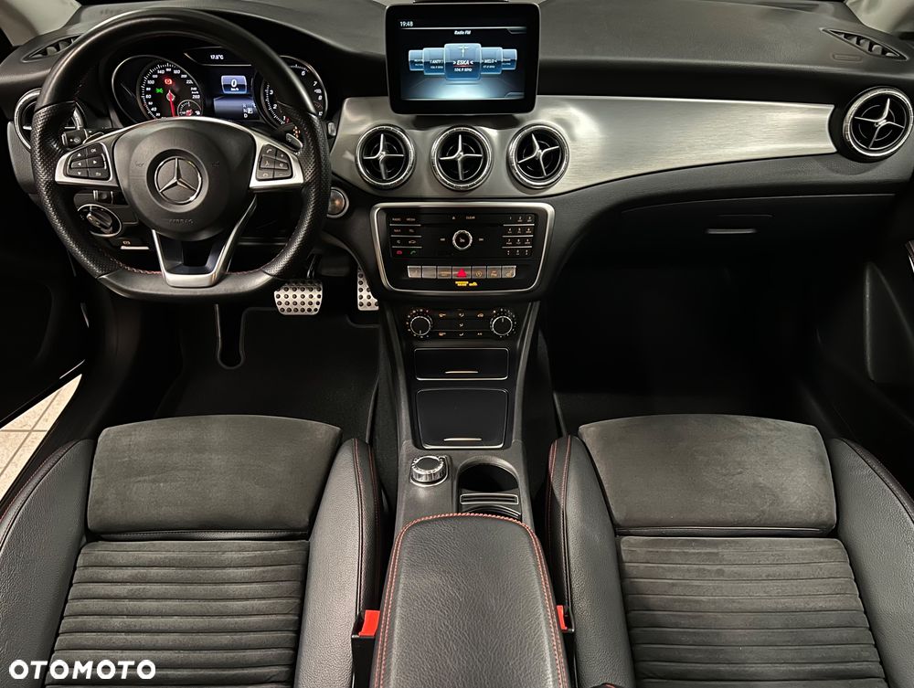 Mercedes-Benz CLA 200 7G-DCT AMG Line - 7