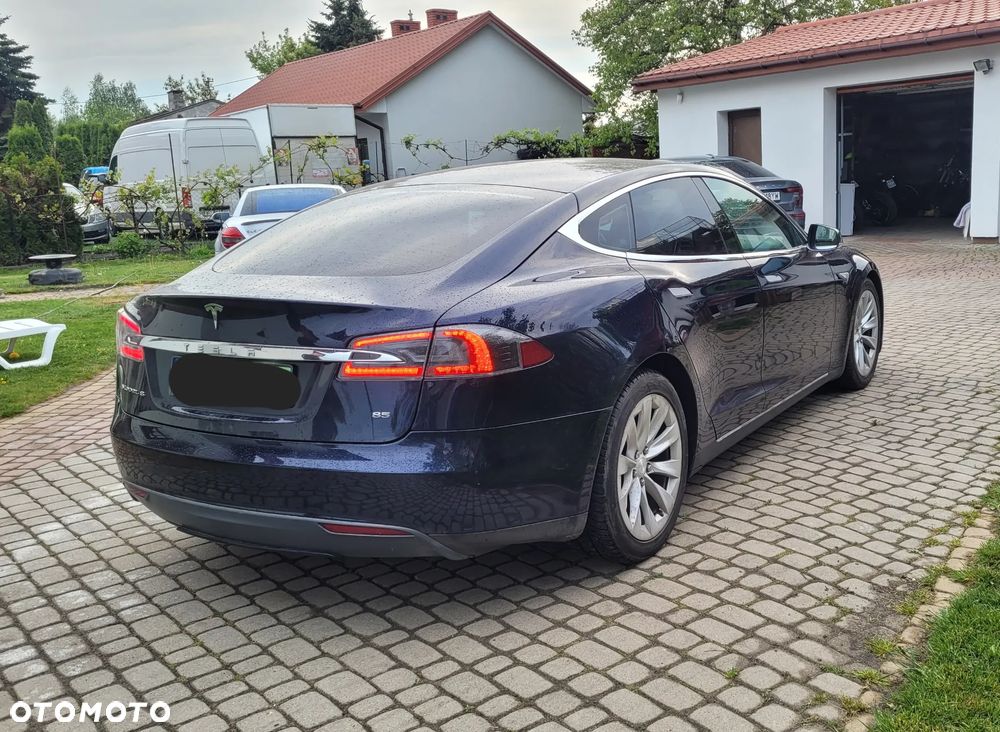 Tesla Model S 85 - 6