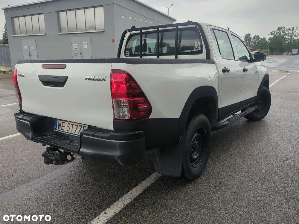 Toyota Hilux 2.4 D-4D Double Cab DLX 4x4 - 2