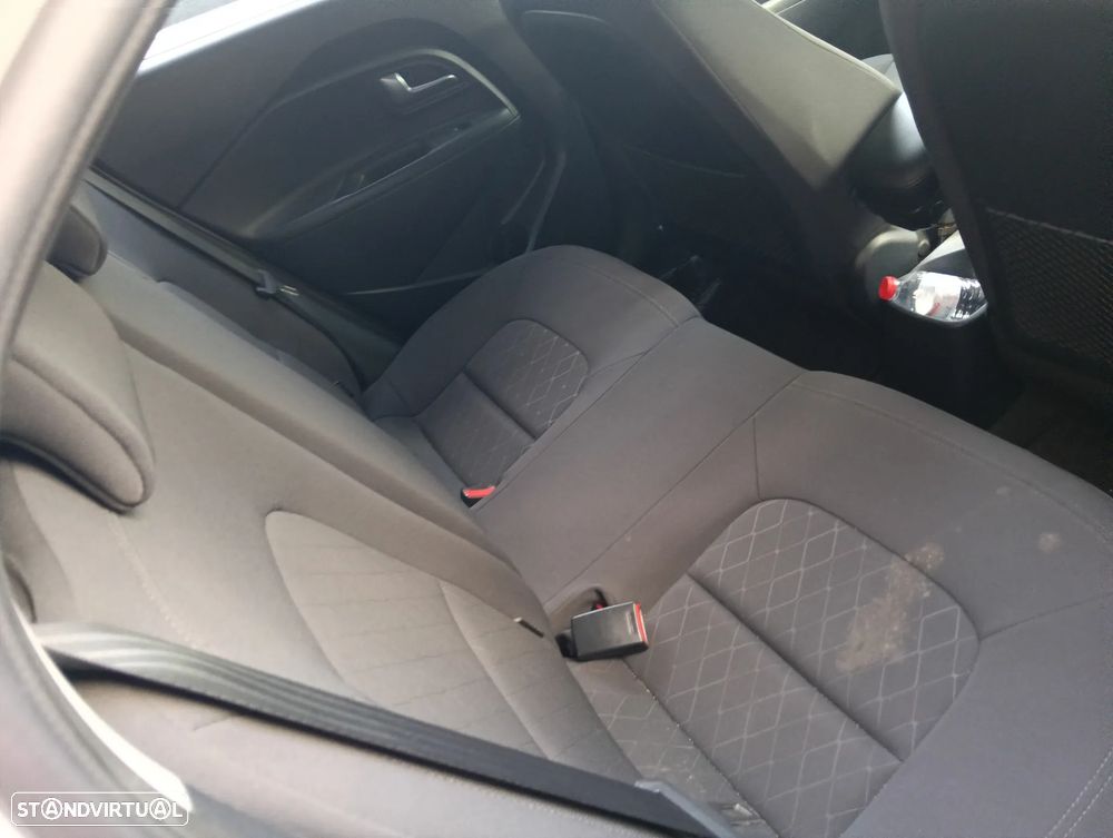 Kia Rio 1.4 CRDi TX Prime - 11