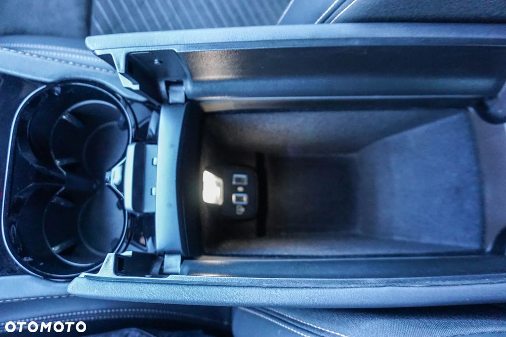 Peugeot 508 1.6 PureTech HYbrid PHEV GT S&S EAT8 - 23