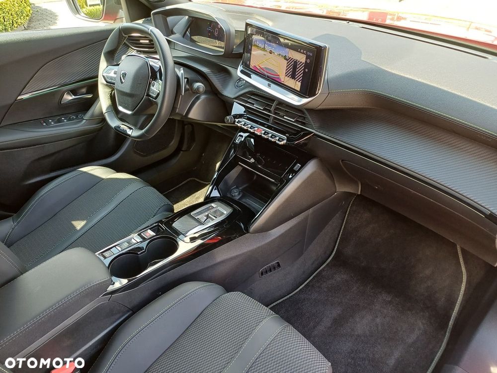 Peugeot 2008 - 11