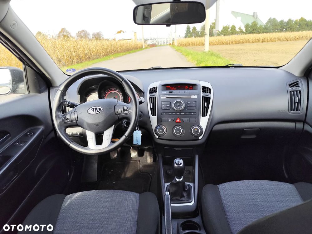 Kia Ceed 1.4 CVVT Attract - 6