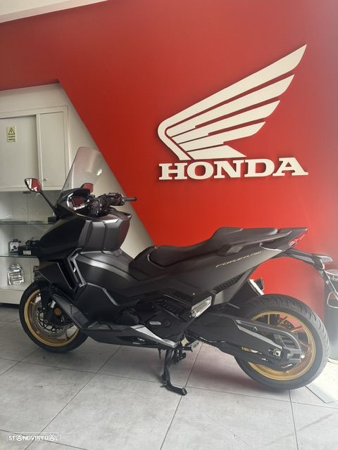 Honda Forza 750 abs - 1