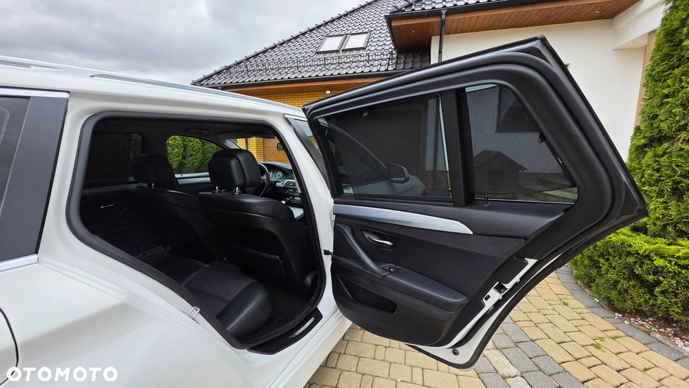 BMW Seria 5 530d xDrive Luxury Line - 27