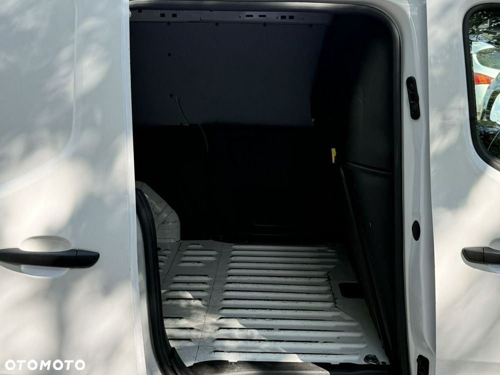 Toyota Proace City - 15