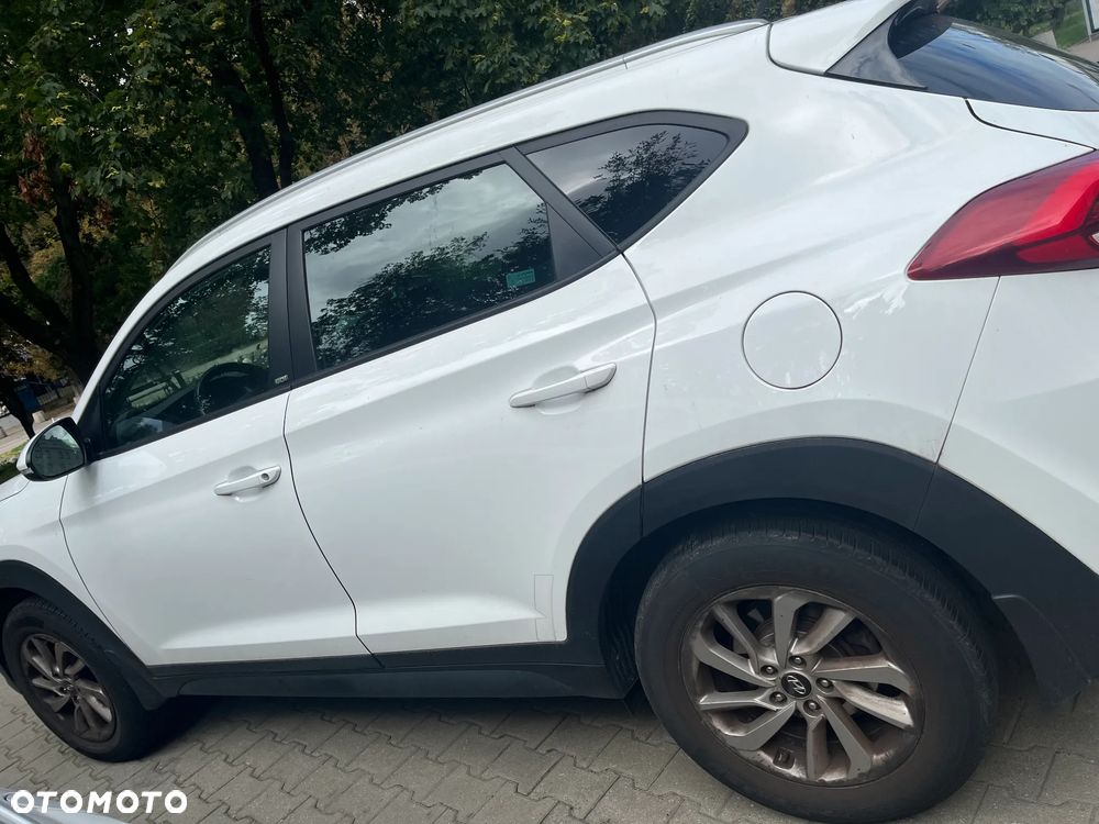 Hyundai Tucson 1.6 GDI BlueDrive GO 2WD - 14