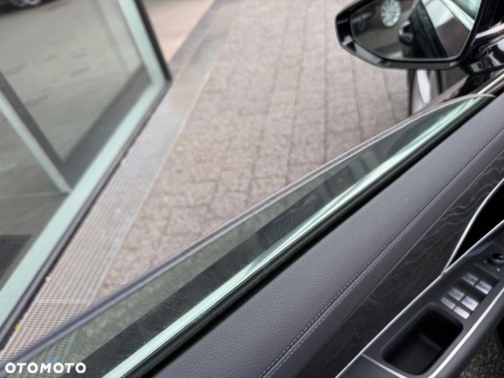 Audi A8 - 30
