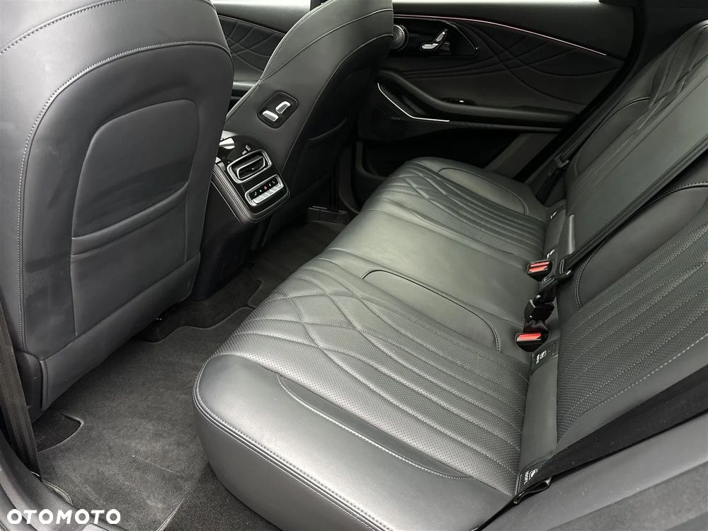 Omoda 9 1.5 Super Hybrid Exclusive AWD - 12