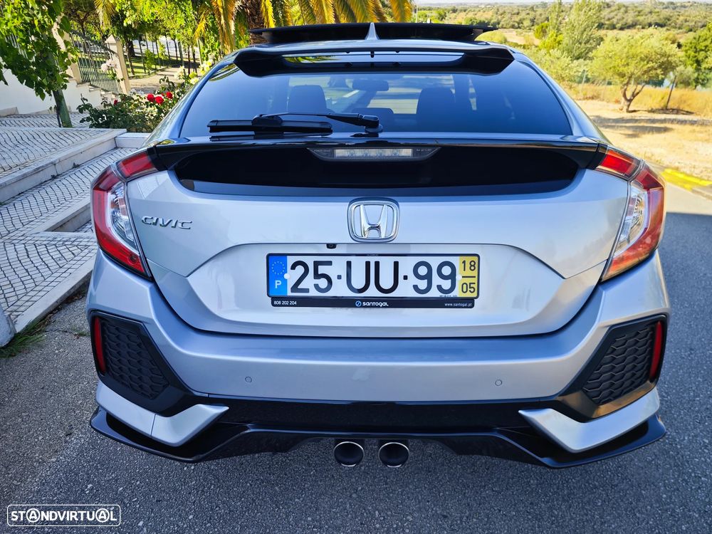 Honda Civic 1.5 i-VTEC Sport Plus CVT - 24