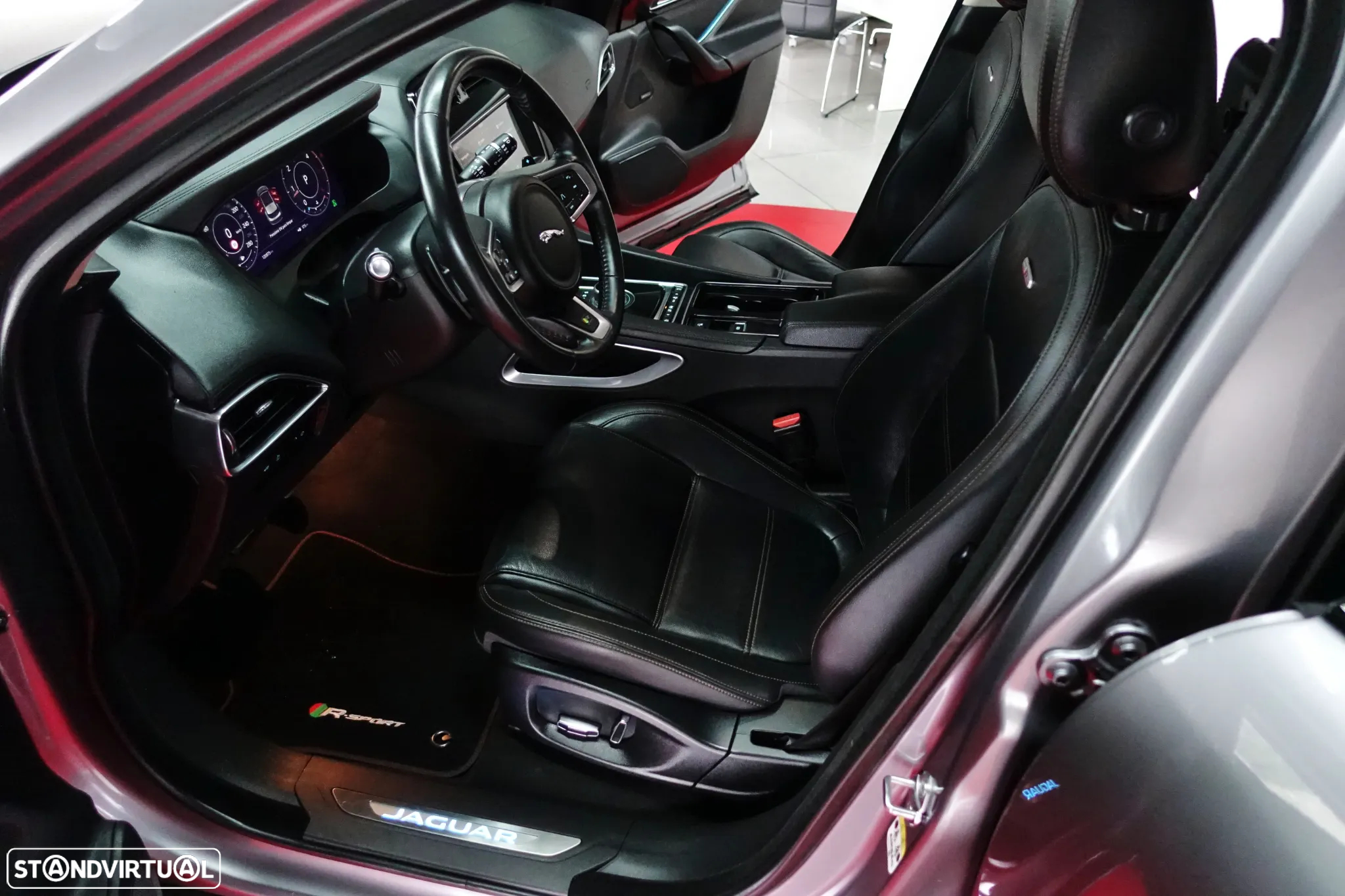 Jaguar F-Pace 2.0 i4D R-Sport Aut. - 40