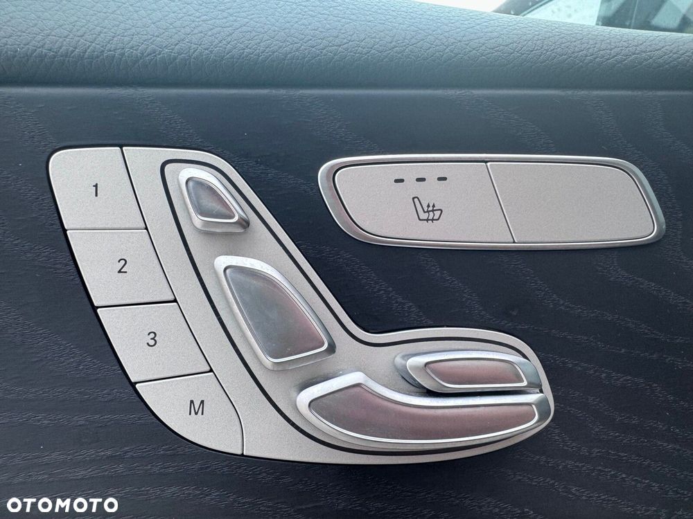 Mercedes-Benz Klasa E 300 de Exclusive - 18