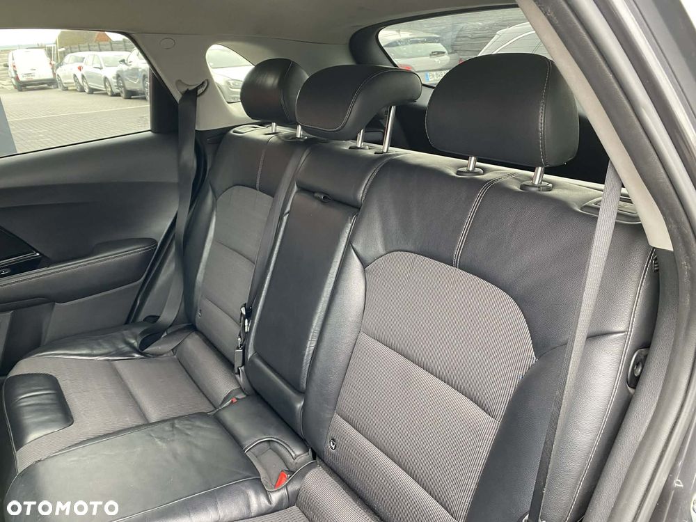 Kia Niro 1.6 GDI Hybrid L - 13