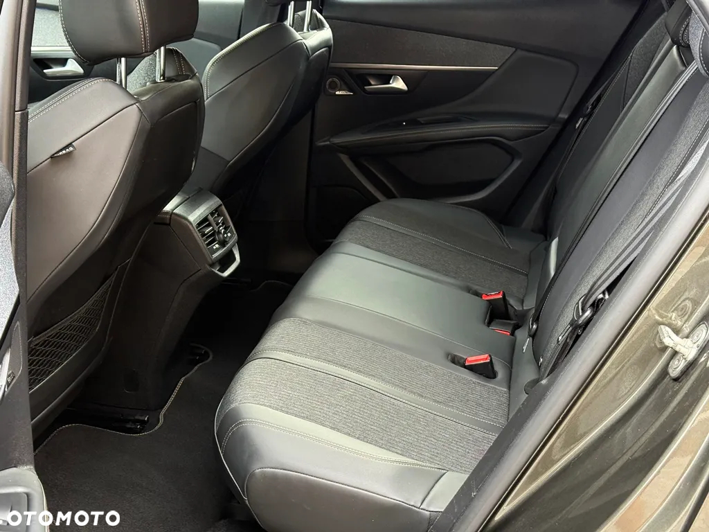 Peugeot 3008 1.6 PureTech GPF GT Line S&S EAT8 - 28