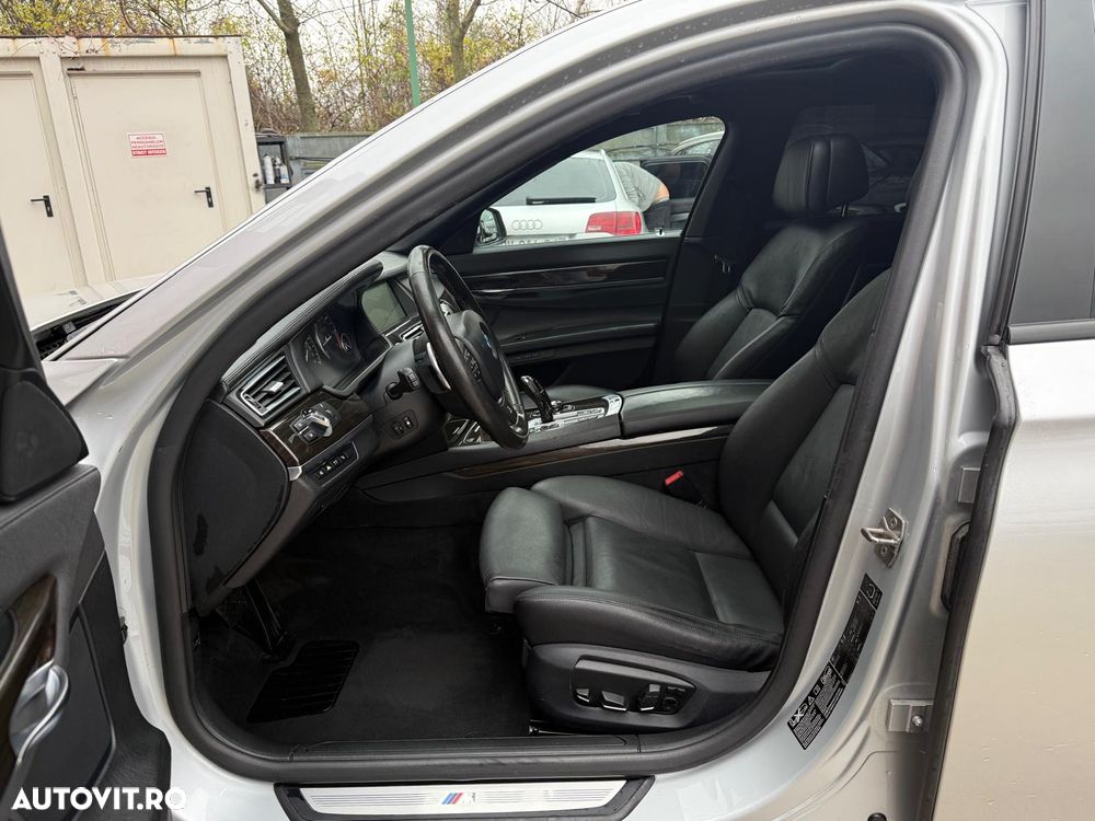 BMW Seria 7 730d xDrive Edition Exclusive - 24