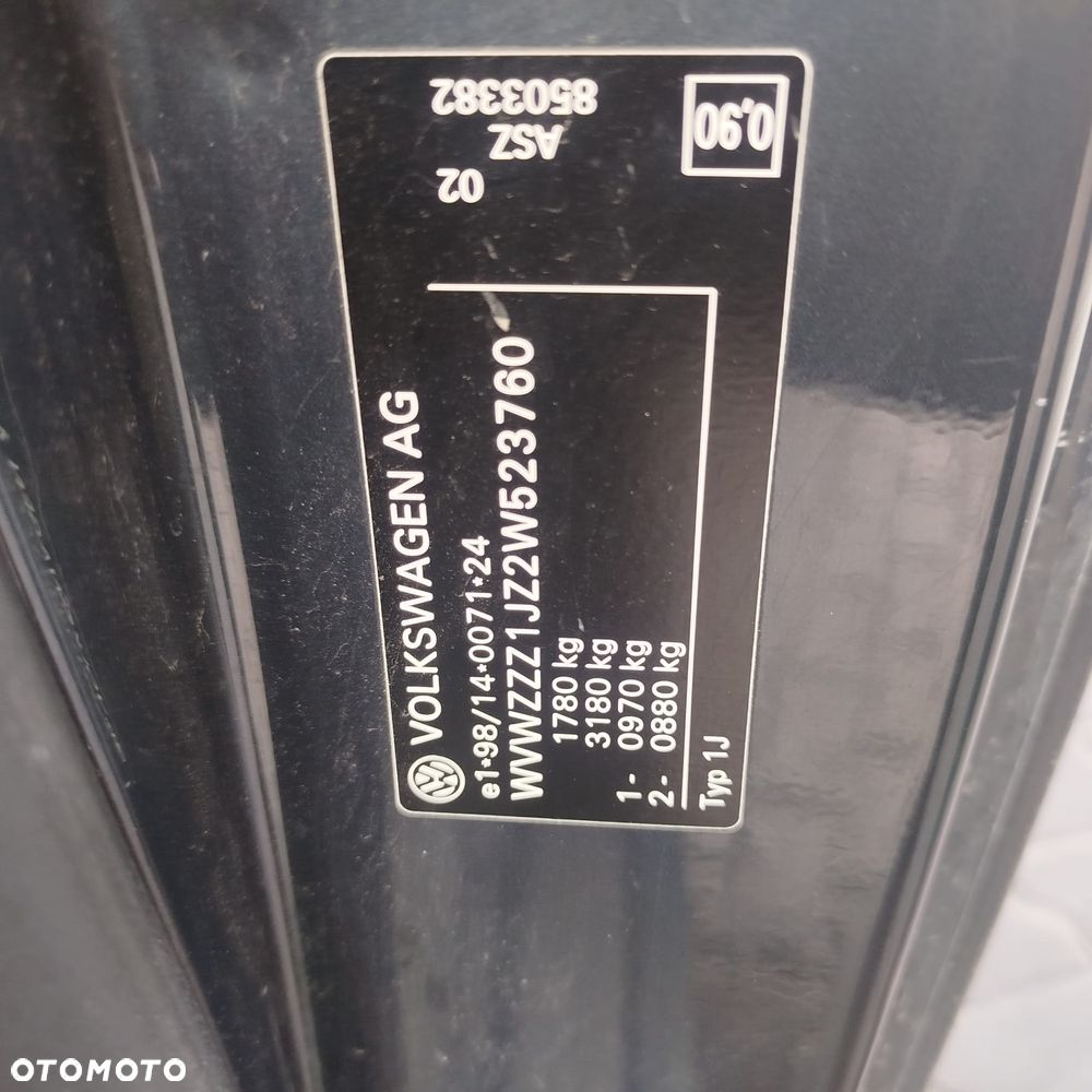 Volkswagen Golf 4 na części . - 6