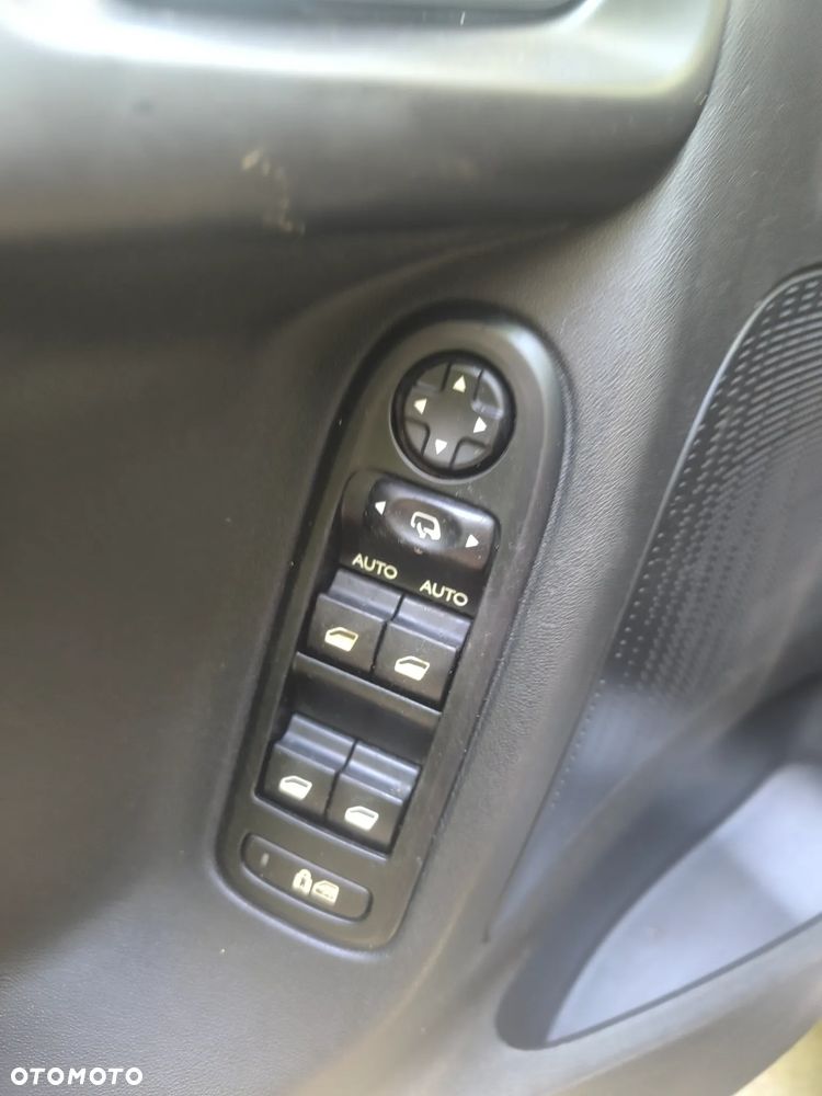 Citroën C3 1.6 HDi FAP Exclusive - 11