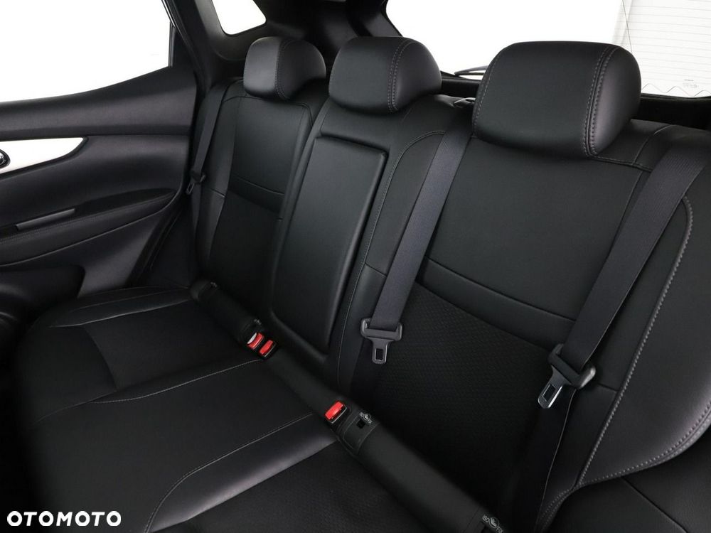 Nissan Qashqai 1.6 DIG-T Tekna - 18