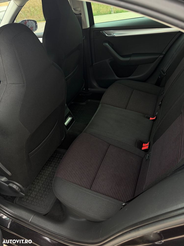 Skoda Octavia 2.0 TDI DSG Drive - 12
