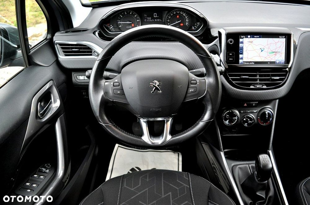 Peugeot 2008 1.2 Pure Tech Active S&S - 6