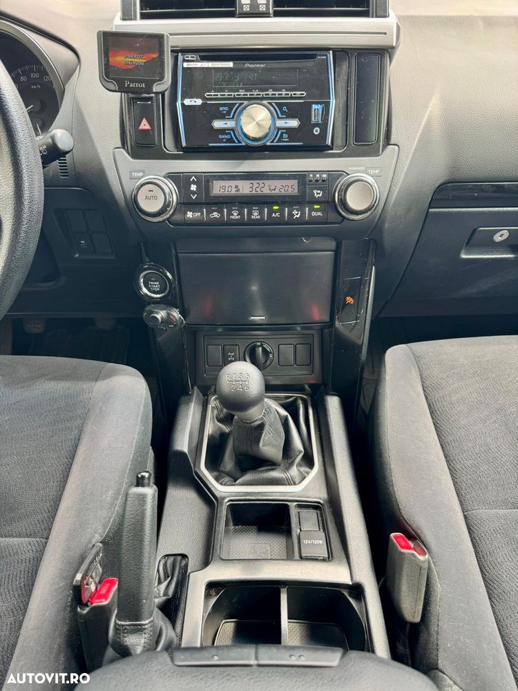 Toyota Land Cruiser 3.0 D-4D - 5