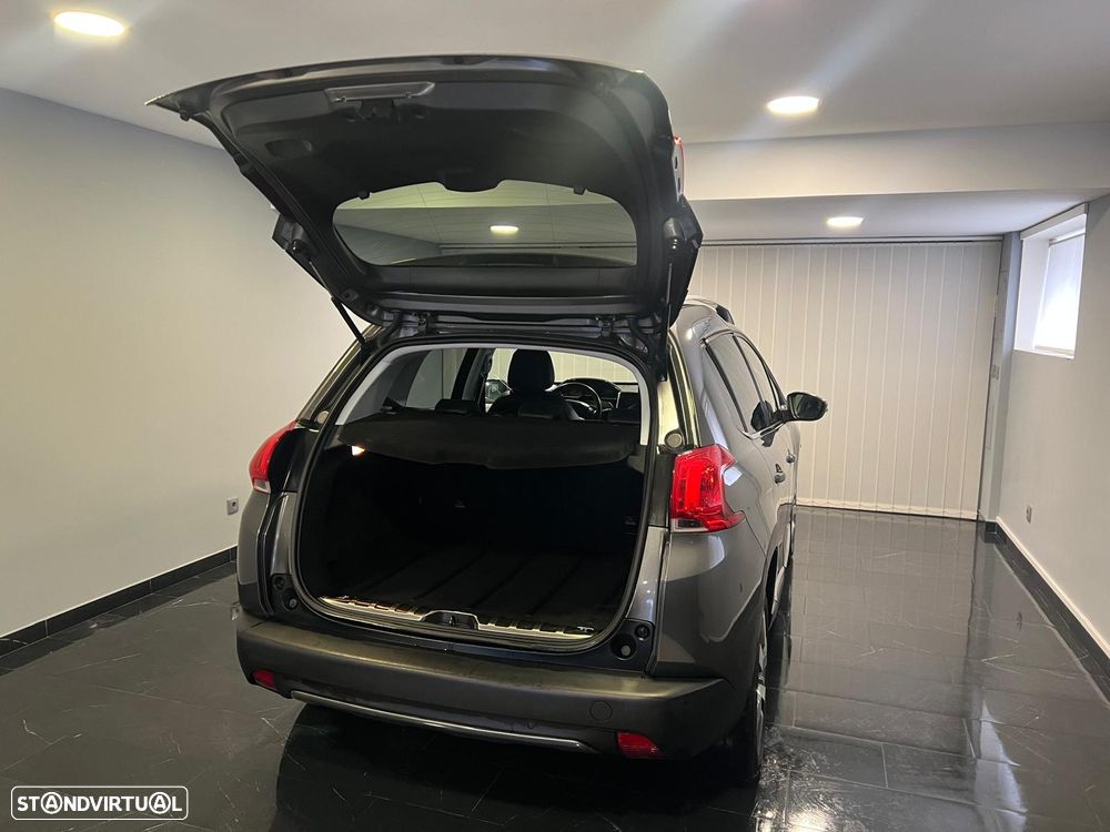 Peugeot 2008 1.2 VTi Allure - 24