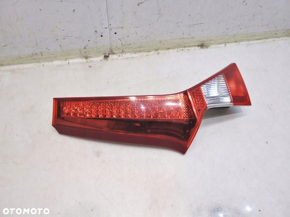 LAMPA LEWY TYŁ KLAPY VOLVO V70 III 164393L1 - 11