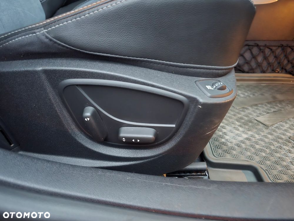 Renault Laguna 2.0 dCi FAP Initiale - 36