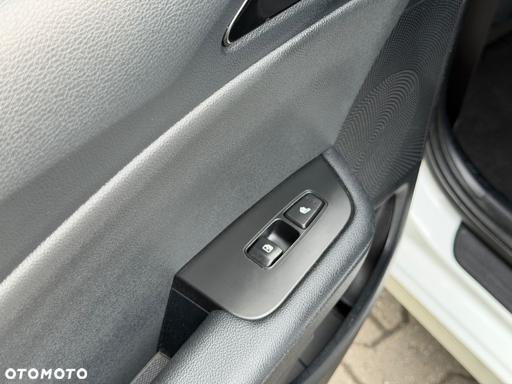 Kia Ceed 1.4 T-GDI OPF GT Line - 24