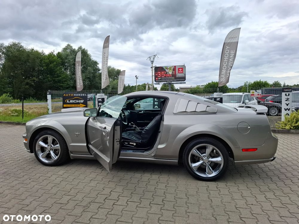 Ford Mustang - 10