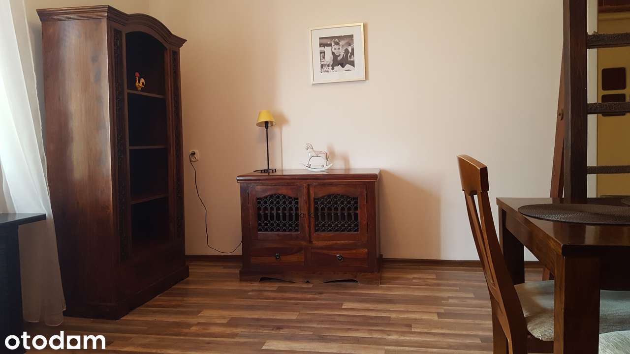 BEZPOŚREDNIO 2-pok. mieszkanie przy Placu Zbawiciela