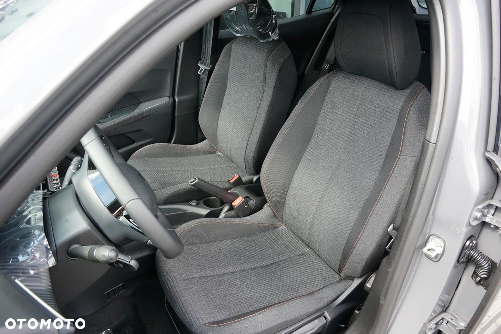 Peugeot 2008 Hybrid 145 e-DSC Business - 4