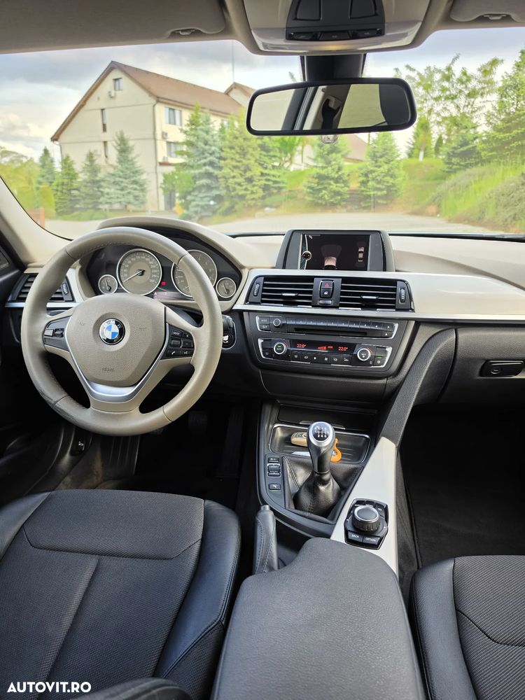 BMW Seria 3 320i - 17