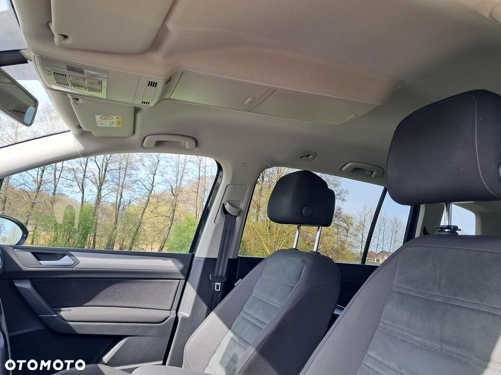 Volkswagen Touran 2.0 TDI SCR (BlueMotion Technology) DSG Comfortline - 14