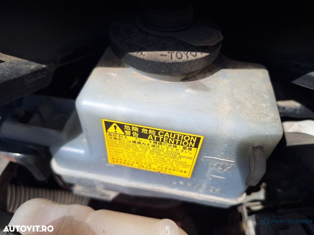 Rezervor lichid de frana TOYOTA PRIUS _W3_ 2008 - > Plug-in Hybrid 2ZR-FXE - 2