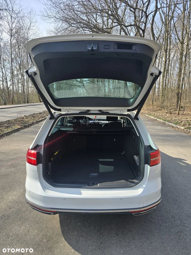 Volkswagen Passat - 9