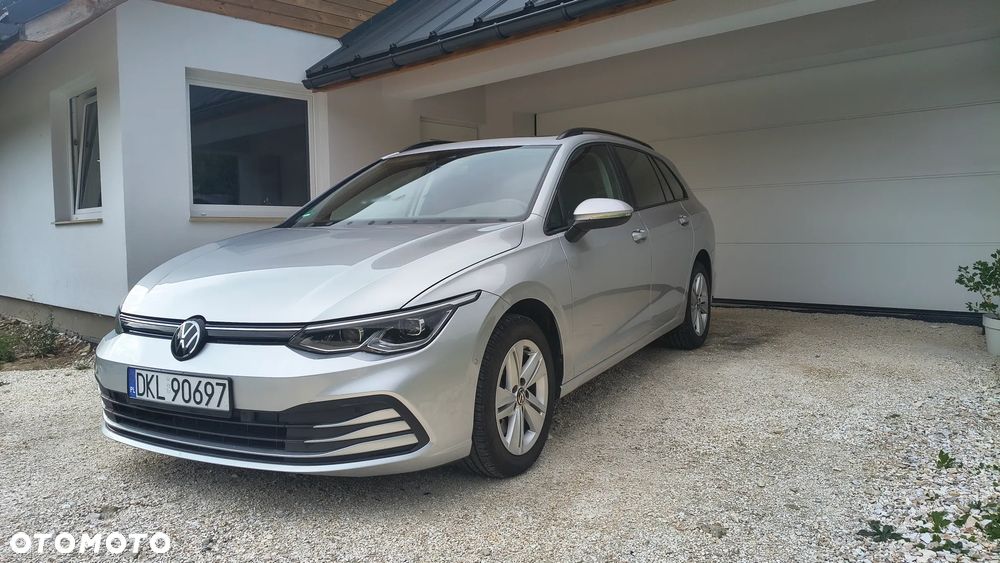 Volkswagen Golf - 1
