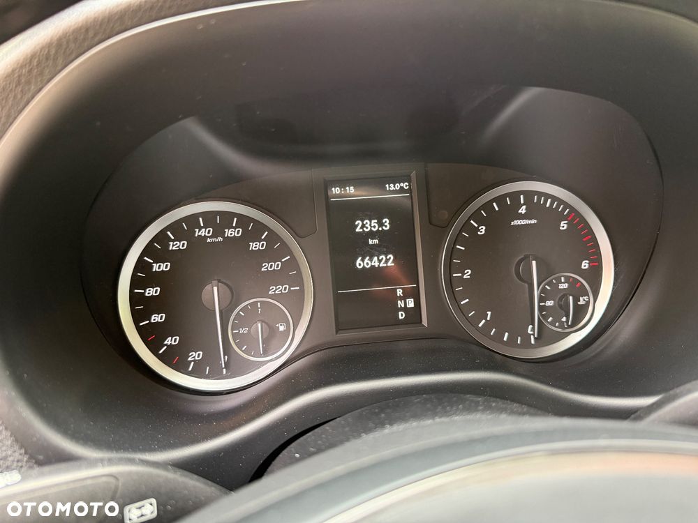Mercedes-Benz Vito - 22