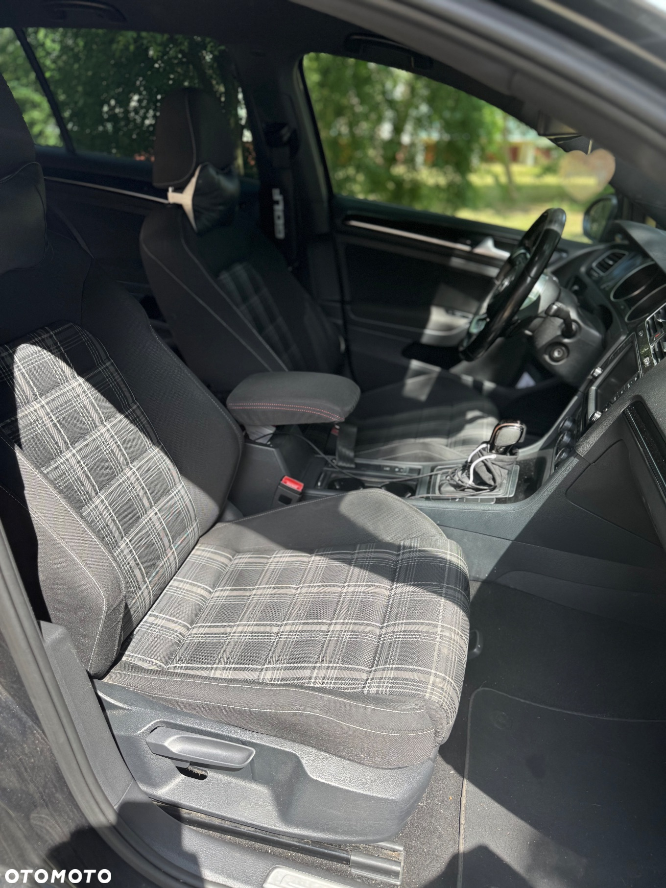 Volkswagen Golf GTD 2.0 TDI SCR DSG - 10