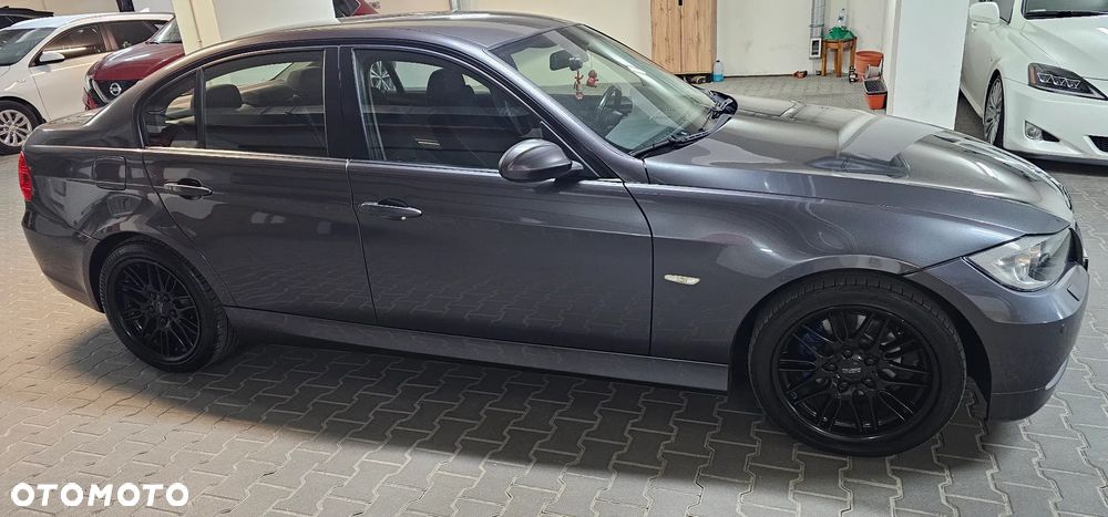 BMW Seria 3 320i - 3
