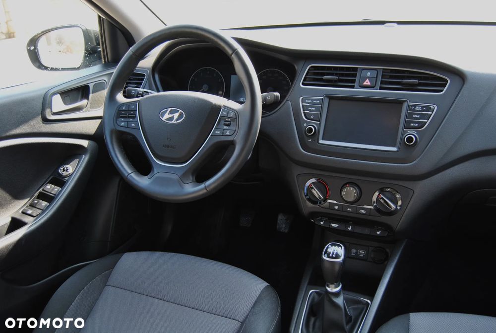 Hyundai i20 - 11