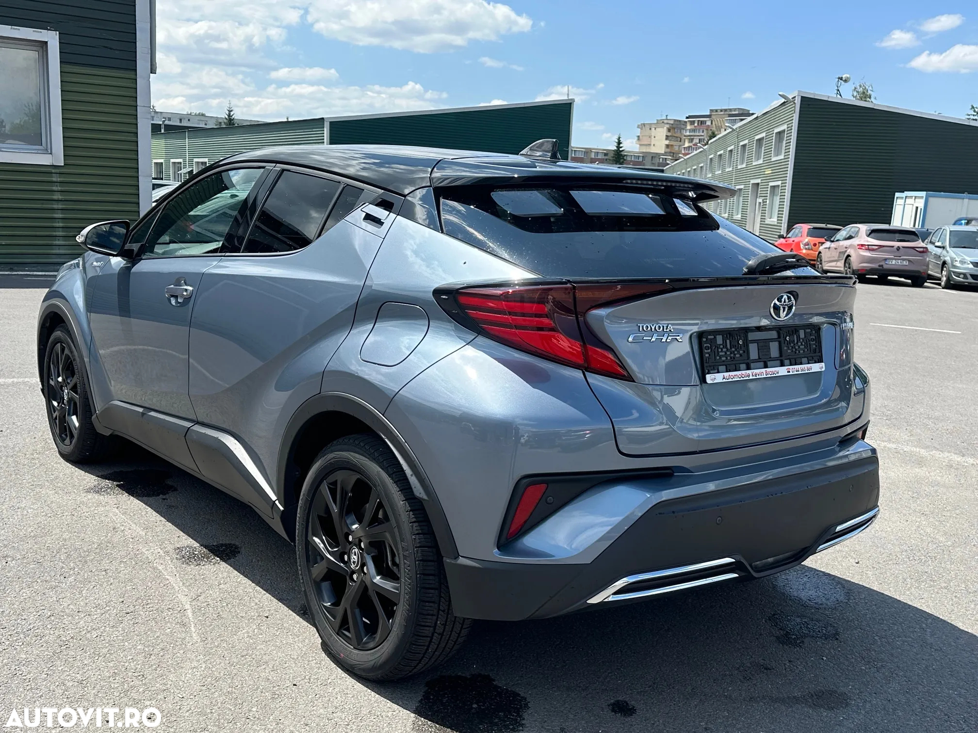Toyota C-HR 2.0 HSD 184 CP 4x2 CVT Classy Bi-Tone - 16