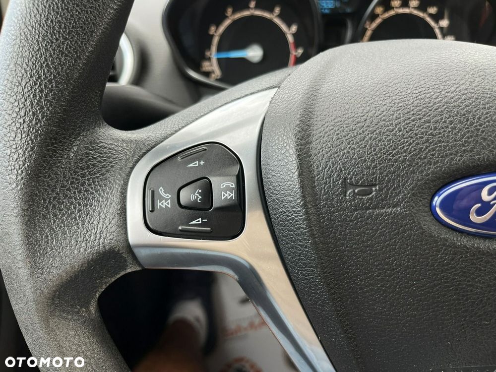 Ford Fiesta 1.0 EcoBoost S&S TREND - 13