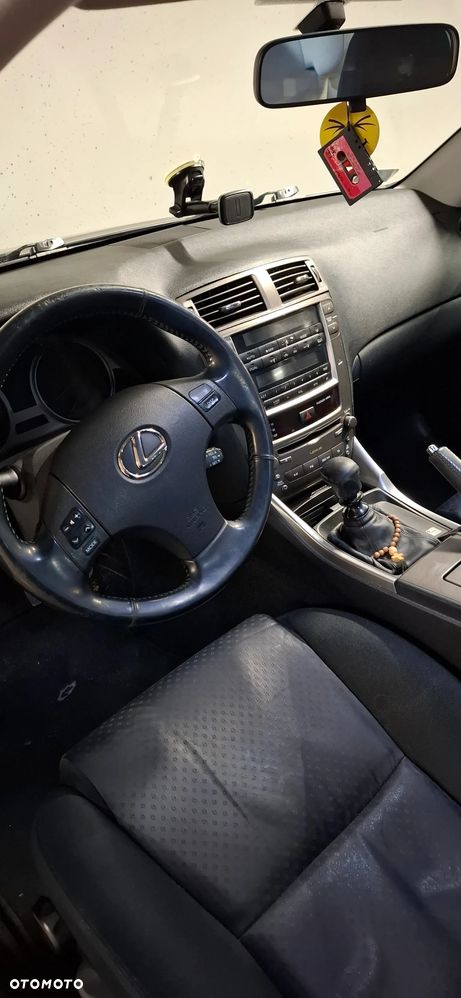 Lexus IS 220 D Prestige - 6