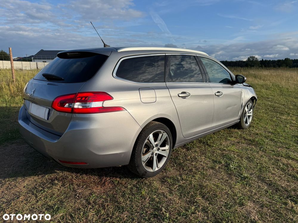 Peugeot 308 BlueHDi 130 EAT8 Black Edition - 3